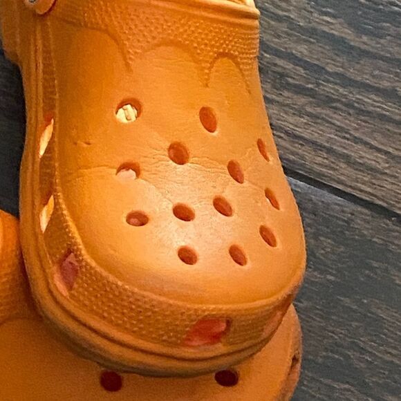 CROCS Unisex Bright Orange Sandals Size W 10-11 L M 8-9 main image 4